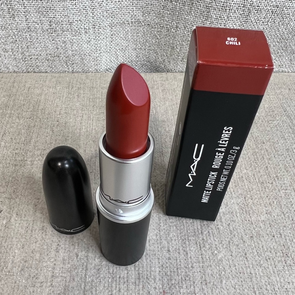 🎁2 for $30🎁 MAC Lipstick Matte in Chili - Picture 2 of 6